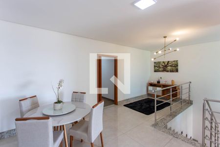 Casa à venda com 614m², 5 quartos e 7 vagasSala de Estar