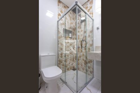 Casa à venda com 614m², 5 quartos e 7 vagasBanheiro da Suíte 2