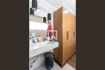 Casa à venda com 614m², 5 quartos e 7 vagasBanheiro da Suíte 1