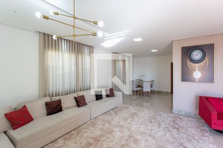 Casa à venda com 614m², 5 quartos e 7 vagasSala de Estar