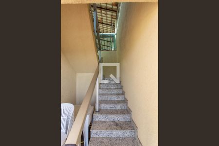 Casa à venda com 614m², 5 quartos e 7 vagasEscada