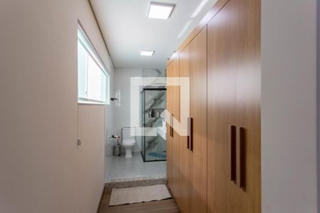 Casa à venda com 614m², 5 quartos e 7 vagasCloset da suíte 1