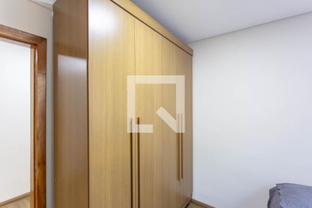 Casa à venda com 614m², 5 quartos e 7 vagasQuarto 2