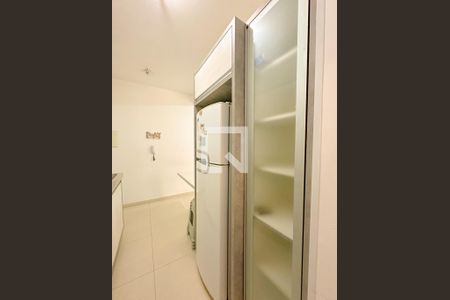Apartamento para alugar com 66m², 2 quartos e 1 vagaCozinha - Armários