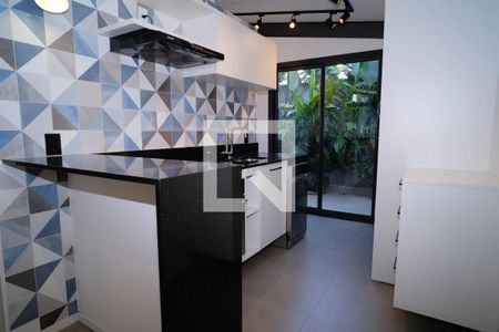 Cozinha de apartamento à venda com 2 quartos, 129m² em Pinheiros, São Paulo