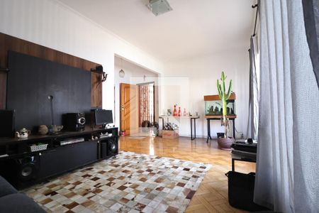 Casa para alugar com 178m², 3 quartos e 2 vagasSala