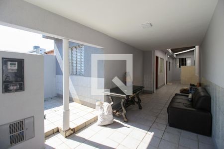Casa à venda com 60m², 2 quartos e 2 vagasQuintal / Garagem