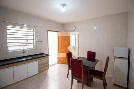 Casa à venda com 60m², 2 quartos e 2 vagasCozinha