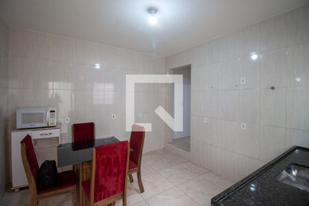 Casa à venda com 60m², 2 quartos e 2 vagasCozinha