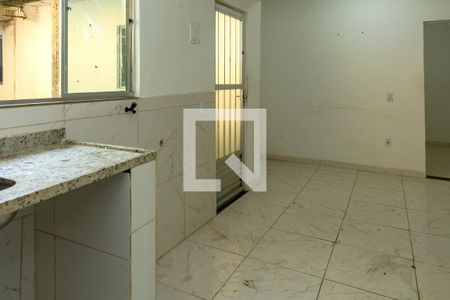 Sala de casa para alugar com 1 quarto, 58m² em Taquara, Rio de Janeiro