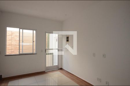 Sala de apartamento para alugar com 2 quartos, 90m² em Vila Kosmos, Rio de Janeiro