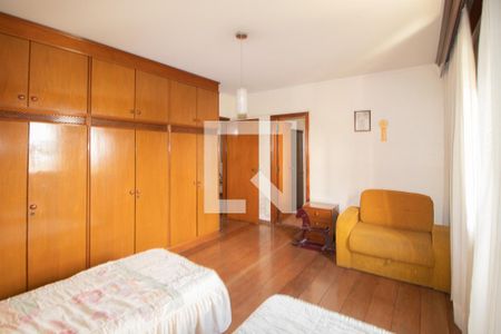 Apartamento à venda com 360m², 6 quartos e 4 vagasQuarto 3