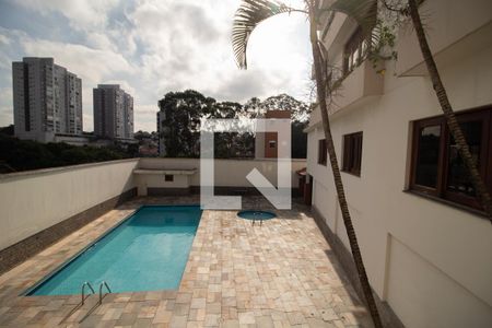 Apartamento à venda com 360m², 6 quartos e 4 vagasÁrea comum - Piscina