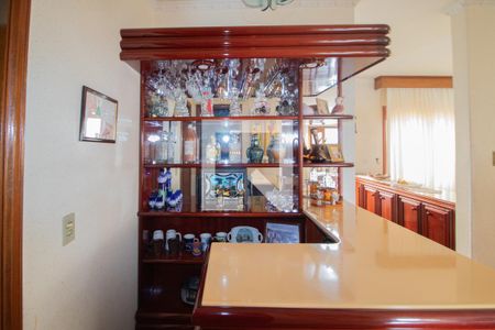 Apartamento à venda com 360m², 6 quartos e 4 vagasBar