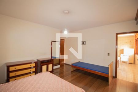 Apartamento à venda com 360m², 6 quartos e 4 vagasQuarto 1