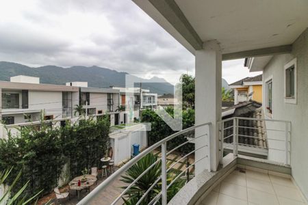 Casa de condomínio à venda com 265m², 4 quartos e 4 vagasQuarto 1 - Varanda