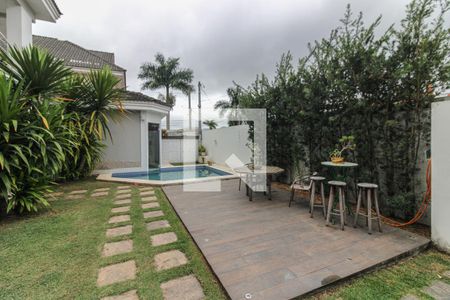 Casa de condomínio à venda com 265m², 4 quartos e 4 vagasÁrea externa