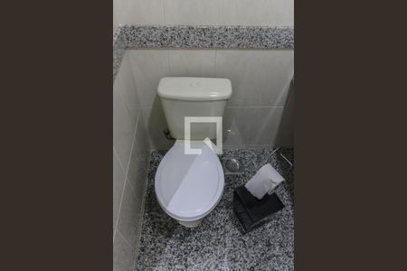 Casa de condomínio à venda com 265m², 4 quartos e 4 vagasLavabo