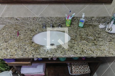 Casa de condomínio à venda com 265m², 4 quartos e 4 vagasSuíte 1 Master - Banheiro 