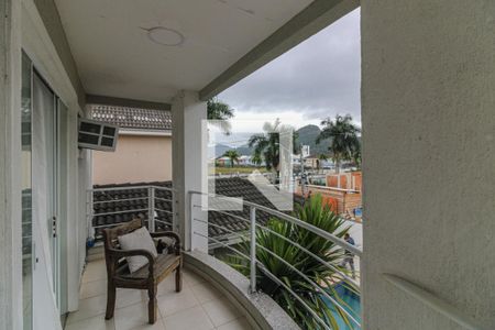 Casa de condomínio à venda com 265m², 4 quartos e 4 vagasQuarto 1 - Varanda