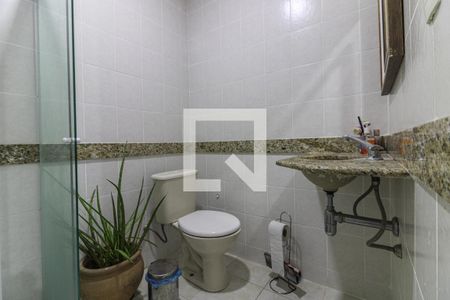 Casa de condomínio à venda com 265m², 4 quartos e 4 vagasBanheiro Social