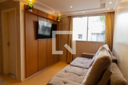 Sala  de apartamento para alugar com 3 quartos, 55m² em Cidade dos Bandeirantes, São Paulo