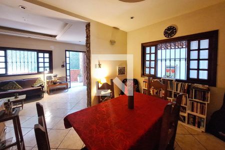 Sala de casa para alugar com 4 quartos, 180m² em Santa Rosa, Niterói