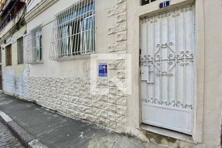 Plaquinha instalada de apartamento para alugar com 3 quartos, 80m² em Santa Teresa, Rio de Janeiro