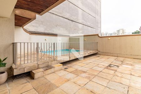 Apartamento à venda com 160m², 4 quartos e 2 vagas Apartamento à venda com 160m², 4 quartos e 2 vagasÁrea comum