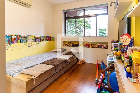 Apartamento à venda com 160m², 4 quartos e 2 vagas Apartamento à venda com 160m², 4 quartos e 2 vagasQuarto 1