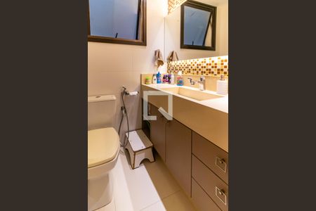 Apartamento à venda com 160m², 4 quartos e 2 vagas Apartamento à venda com 160m², 4 quartos e 2 vagasBanheiro social