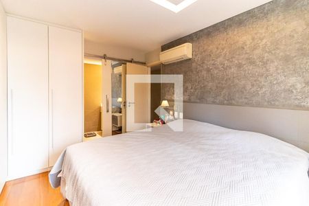 Apartamento à venda com 160m², 4 quartos e 2 vagas Apartamento à venda com 160m², 4 quartos e 2 vagasSuíte