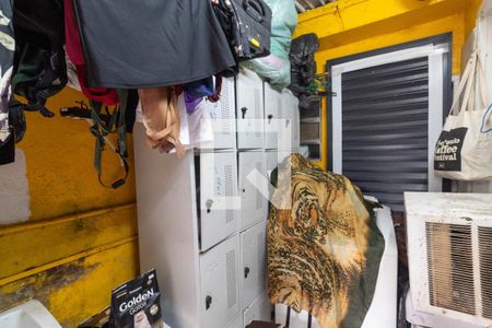 Casa à venda com 158m², 3 quartos e 2 vagasLavanderia