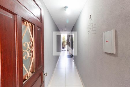 Casa à venda com 158m², 3 quartos e 2 vagasCorredor