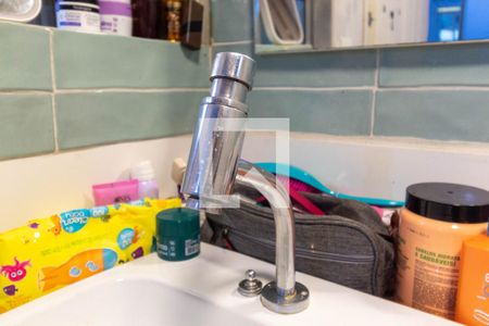 Casa à venda com 158m², 3 quartos e 2 vagasBanheiro - torneira