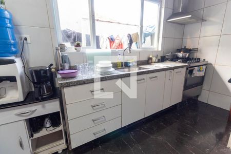 Casa à venda com 158m², 3 quartos e 2 vagasCozinha