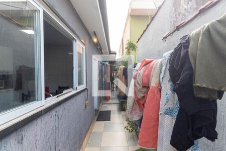 Casa à venda com 158m², 3 quartos e 2 vagasCorredor