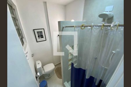 Banheiro de kitnet/studio para alugar com 1 quarto, 32m² em Flamengo, Rio de Janeiro