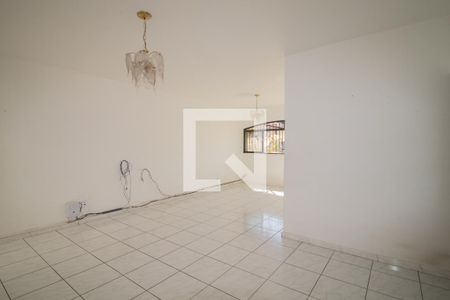 Sala  de casa para alugar com 3 quartos, 229m² em Vila Mazzei, São Paulo