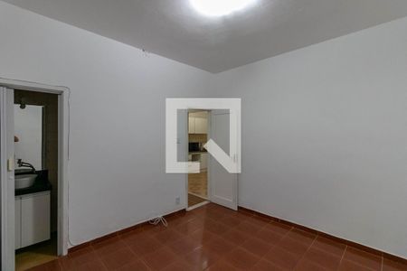 Suíte de casa à venda com 3 quartos, 300m² em Sagrada Família, Belo Horizonte