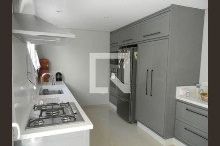 Casa à venda com 4 quartos, 280m² em Interlagos, São Paulo
