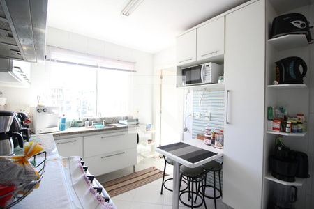 Casa de condomínio à venda com 203m², 4 quartos e 3 vagasCozinha