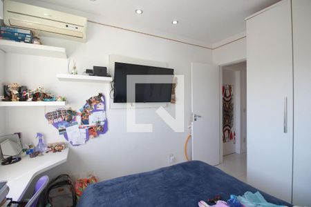 Casa de condomínio à venda com 203m², 4 quartos e 3 vagas Casa de condomínio à venda com 203m², 4 quartos e 3 vagasQuarto