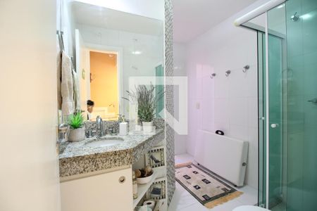 Casa de condomínio à venda com 203m², 4 quartos e 3 vagasBanheiro Social