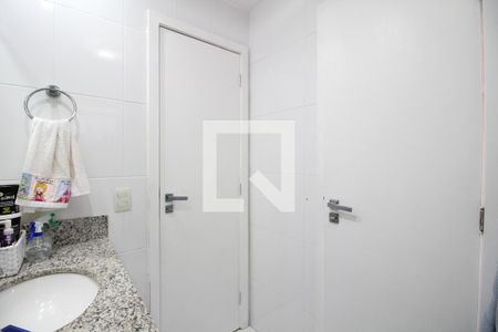 Casa de condomínio à venda com 203m², 4 quartos e 3 vagasSuíte 1 Banheiro