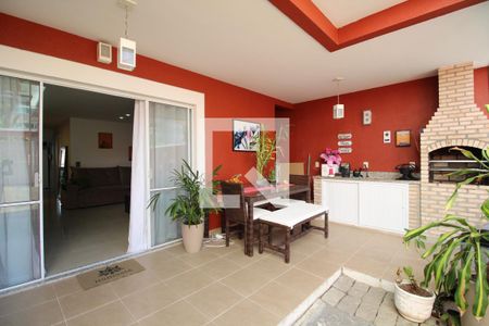 Casa de condomínio à venda com 203m², 4 quartos e 3 vagasÁrea Externa