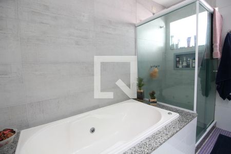 Casa de condomínio à venda com 203m², 4 quartos e 3 vagasSuíte 2 Banheiro