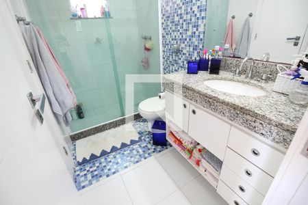 Casa de condomínio à venda com 203m², 4 quartos e 3 vagasSuíte 1 Banheiro