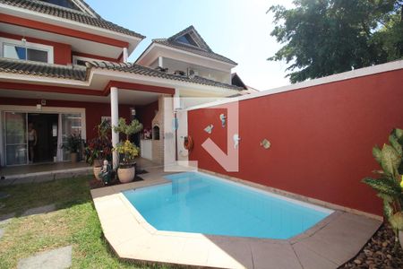 Casa de condomínio à venda com 203m², 4 quartos e 3 vagasÁrea Externa