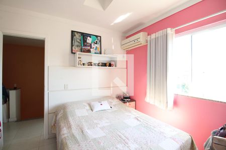 Casa de condomínio à venda com 203m², 4 quartos e 3 vagasSuíte 1